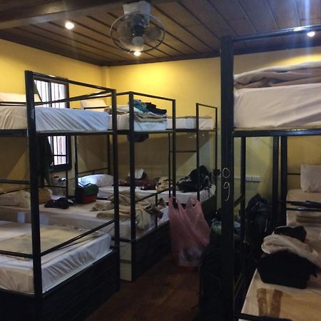 Central Backpacker Hostel Luang Prabang Buitenkant foto