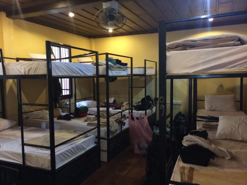 Central Backpacker Hostel Luang Prabang Buitenkant foto
